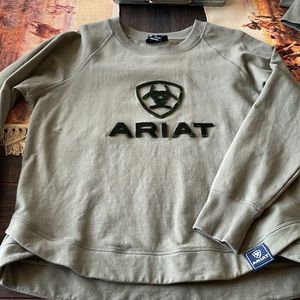 Women’s Ariat sweatshirt. Large